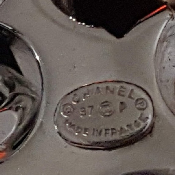 Chanel triple chain CC turn lock silver bracelet - Picture 6 of 15